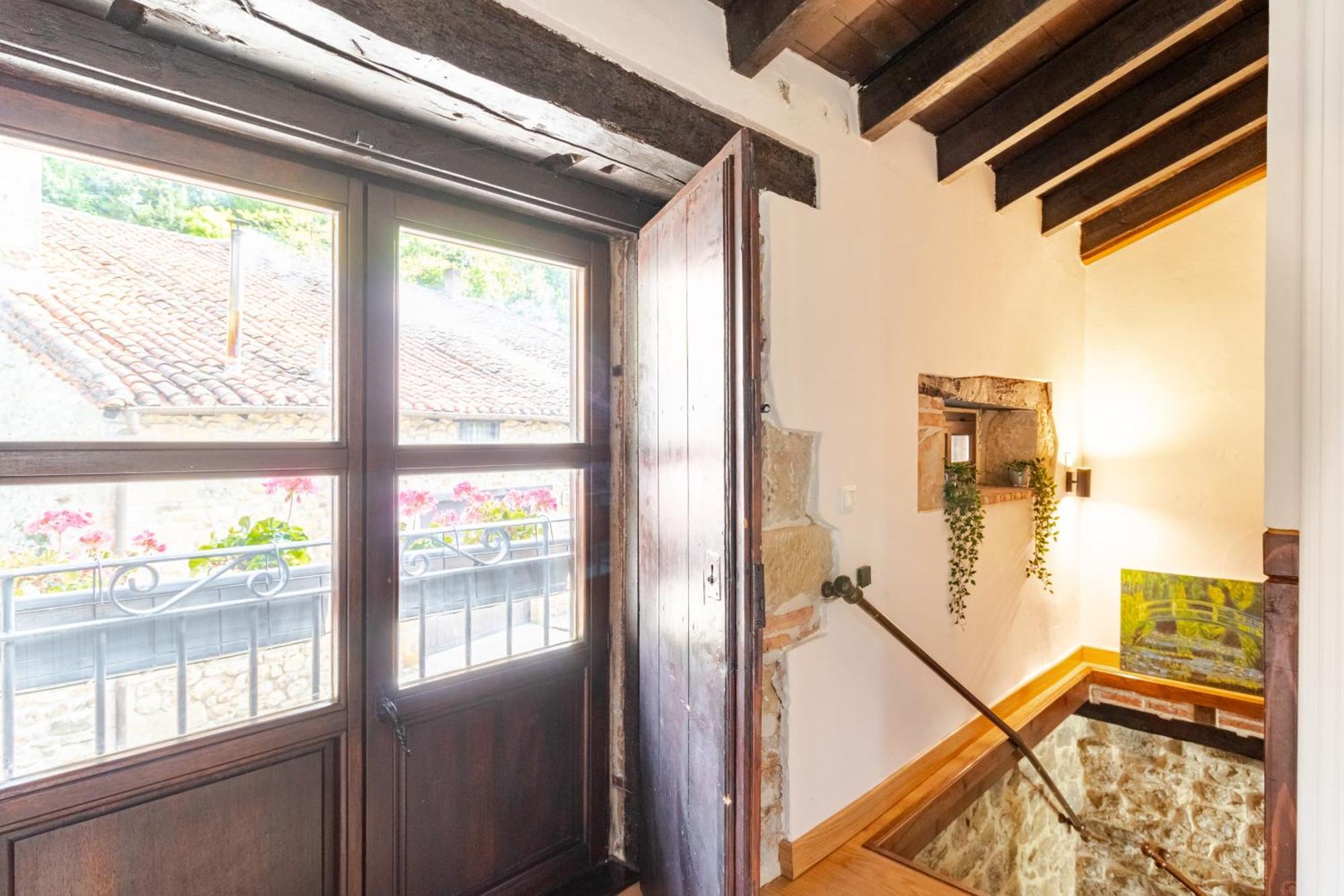 Casa De Al Lado En *