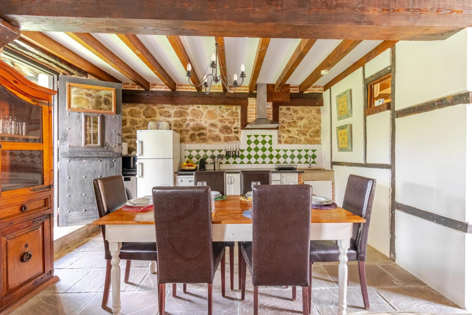 Casa De Al Lado En